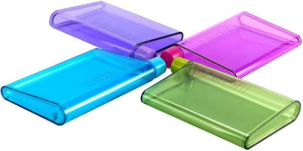 تصویر 2 از بطری پلاستیکی کتابی با بدنه صاف و مستطیلی